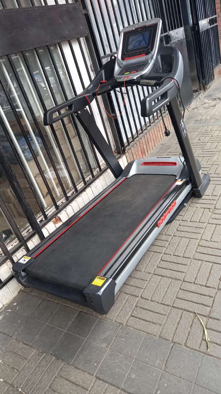 Merc V5 Semi commercial Treadmill 18km/h 18% Incline 4.0HP - Sallivo