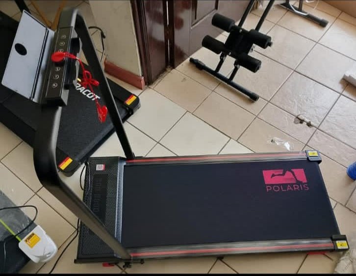Polaris Foldable Walking Pad Treadmill, 12km/h, 15% Incline, Bluetooth, Max 110kg - Sallivo